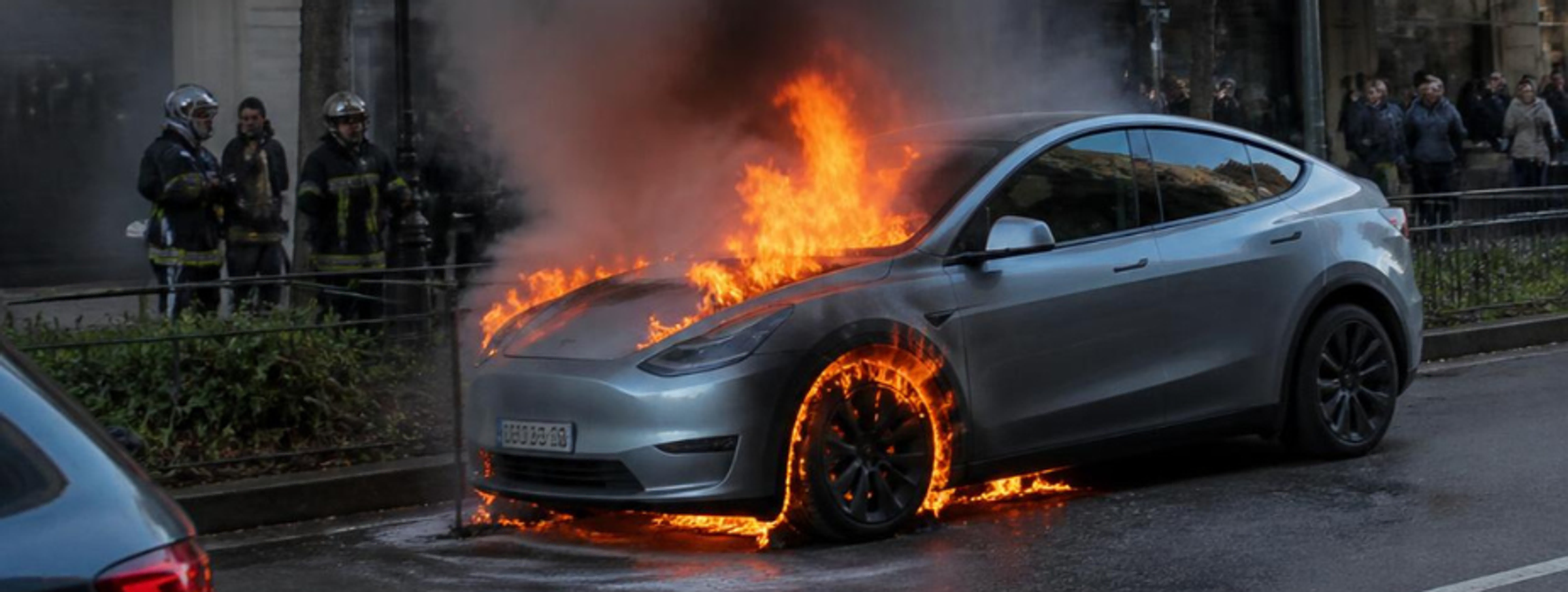 Hořící elektroauto
